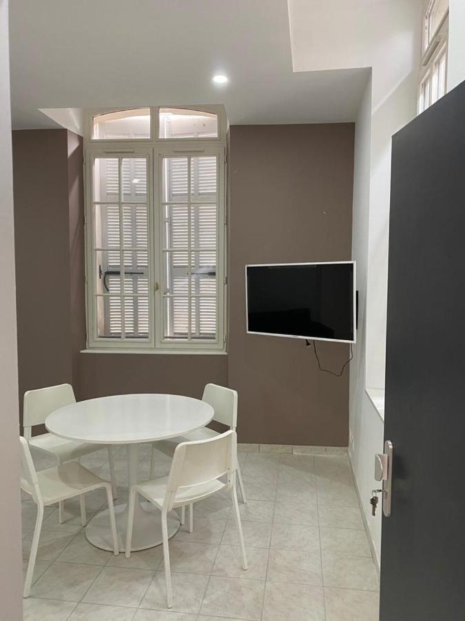 Five Stars C4 Marseille Exterior photo